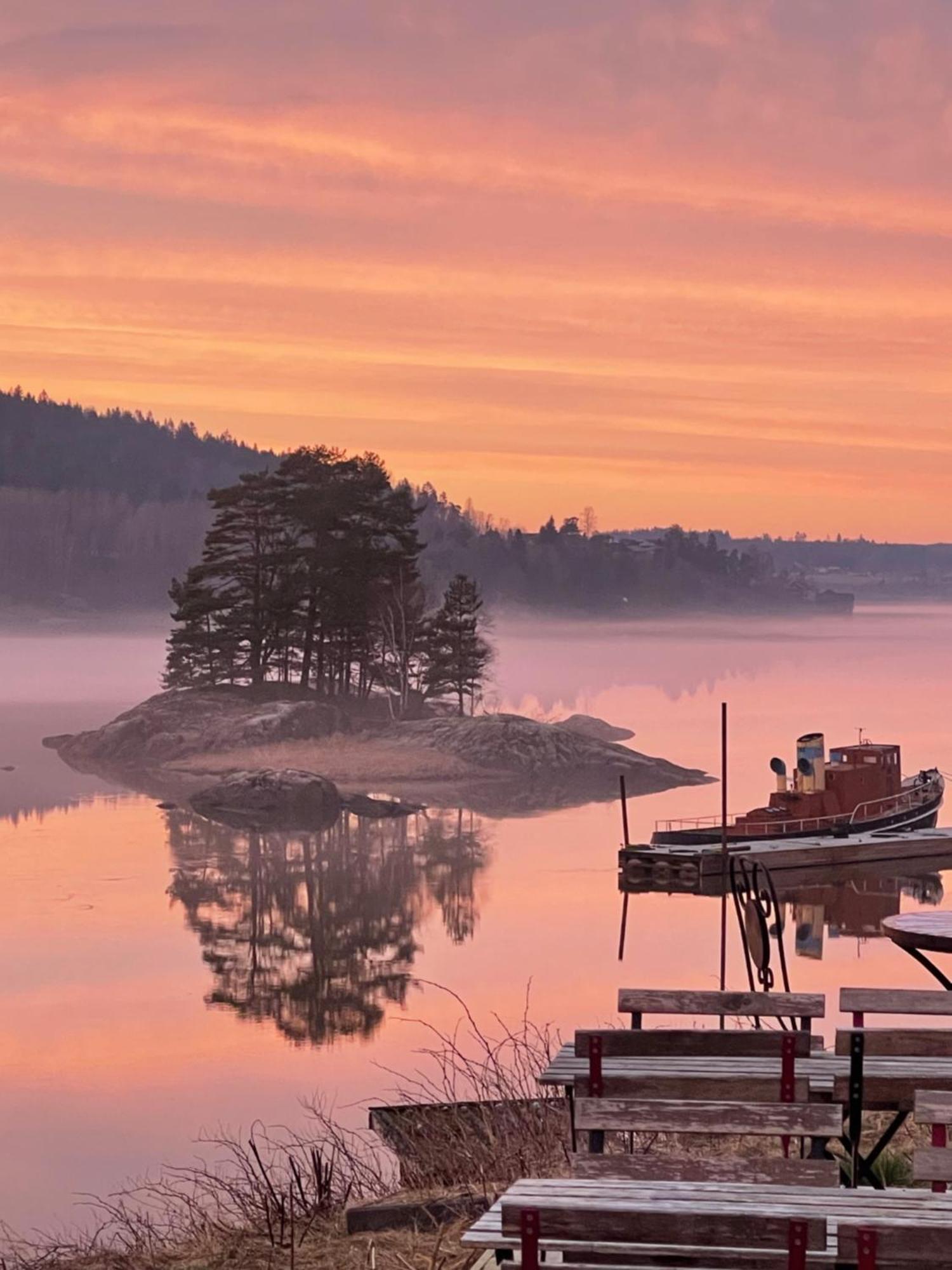 Hyttelaven Pa Furuholmen ساربسبورغ المظهر الخارجي الصورة